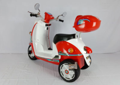 Anekadoo - Toko Mainan Motor Aki M-338 Scoopy Merah di Kota Probolinggo