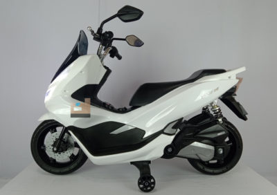 Anekadoo - Toko Mainan Motor Aki M-988 Honda PCX putih, di kota probolinggo