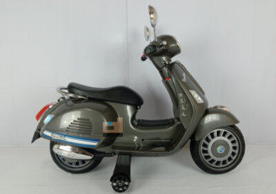 Anekadoo - Toko Mainan Motor Aki Vespa Scooter Vestic M-288 - 108 x 48 x 78 Cm abu itu ada di kota probolinggo