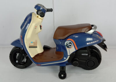 Anekadoo - Toko Mainan Motor Aki Mini Scoopy - K611-C di kota Probolinggo