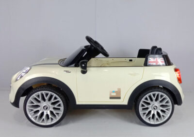 Anekadoo - Toko Mainan Mobil Aki PMB Mini Cooper M-7188 Aki 2×6 Volt Ban Karet – 110 x 61 x 51 Cm, Mobil Cas, Cream di Kota Probolinggo