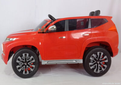 Anekadoo - Toko Mainan Mobil aki anak jeep mitsubishi pajero sport M-8899, merah di Kota Probolinggo