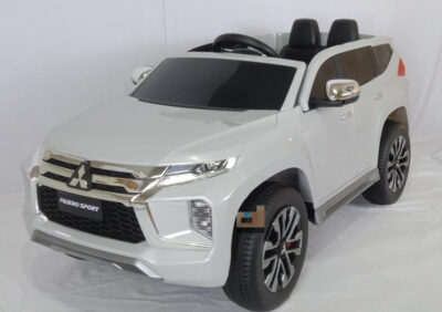 Anekadoo - Toko Mainan Mobil aki anak jeep mitsubishi pajero sport M-8899, silver di Kota Probolinggo