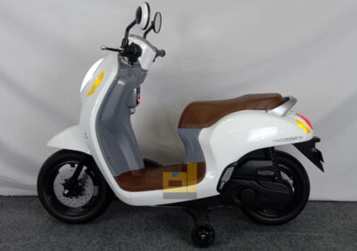 Anekadoo - Toko Mainan MOTOR AKI M-338 (M-PTH) SCOOPY di Kota Probolinggo