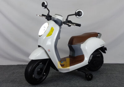 Anekadoo - Toko Mainan MOTOR AKI M-338 (M-PTH) SCOOPY di Kota Probolinggo