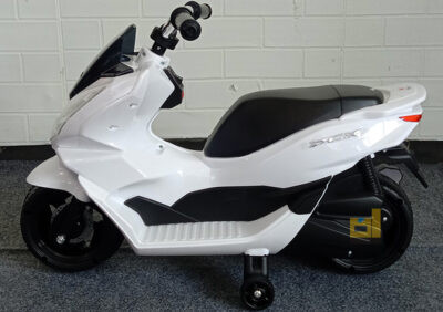 Anekadoo - Toko Mainan motor aki k-6152c outih di Kota Probolinggo
